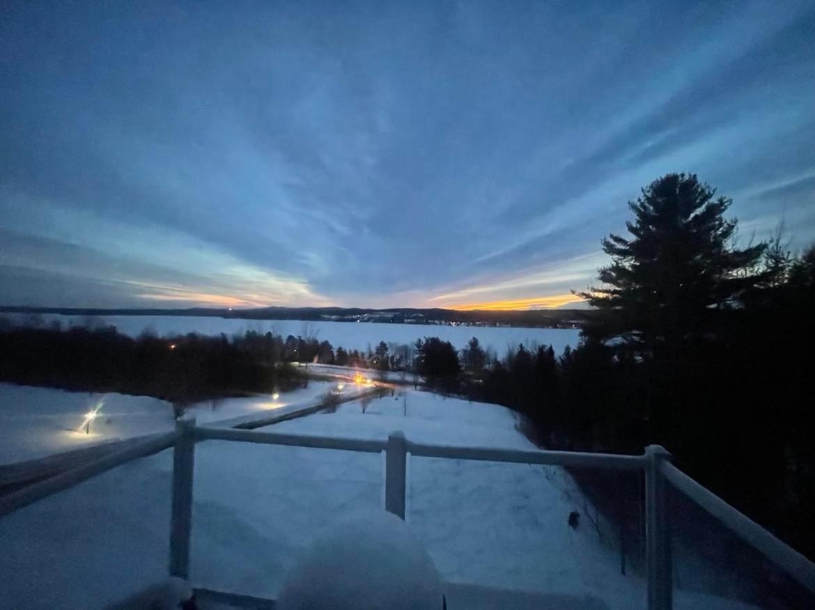 Location Au Sommet Du Lac Magog Buitenkant foto