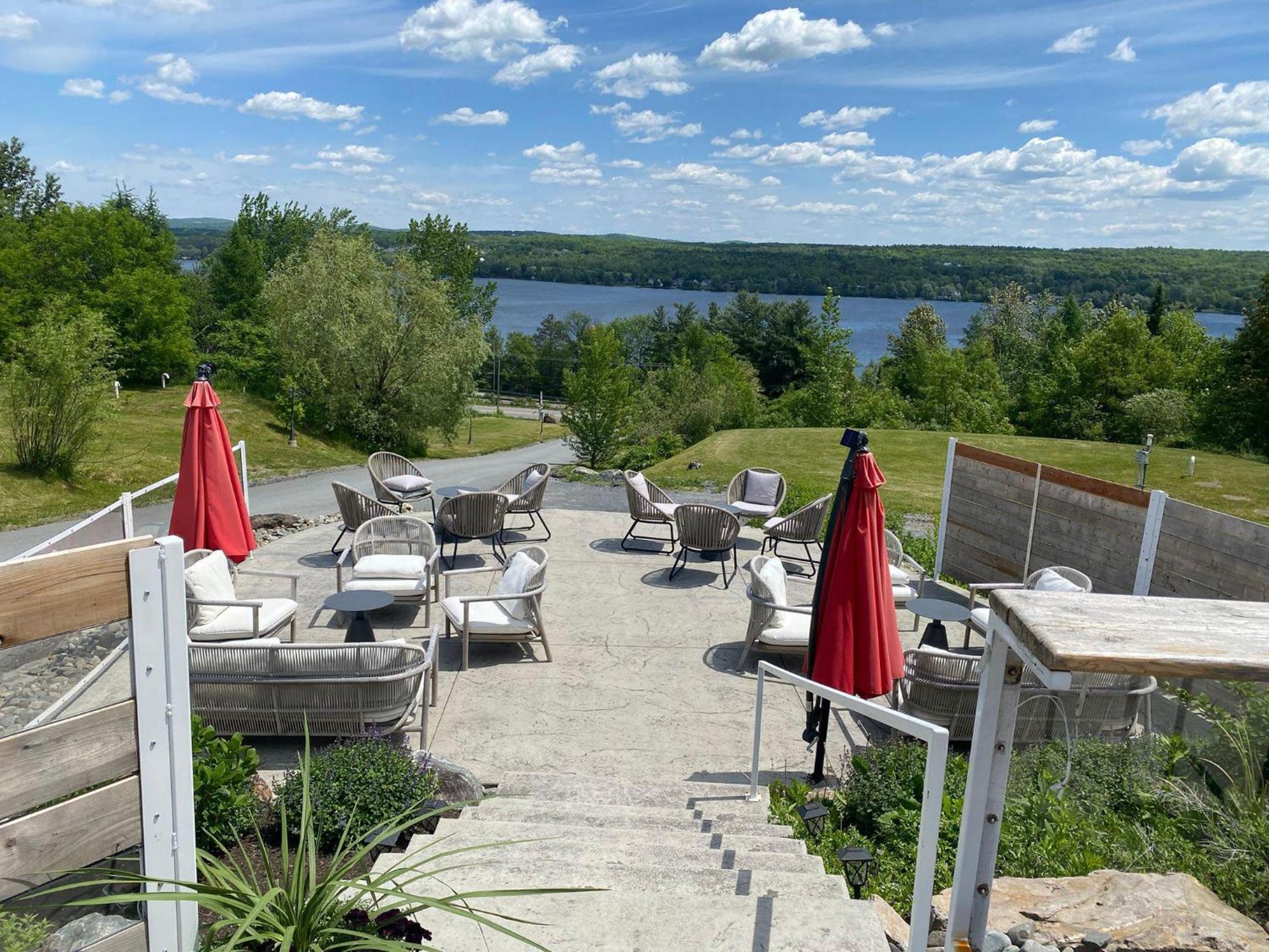 Location Au Sommet Du Lac Magog Buitenkant foto