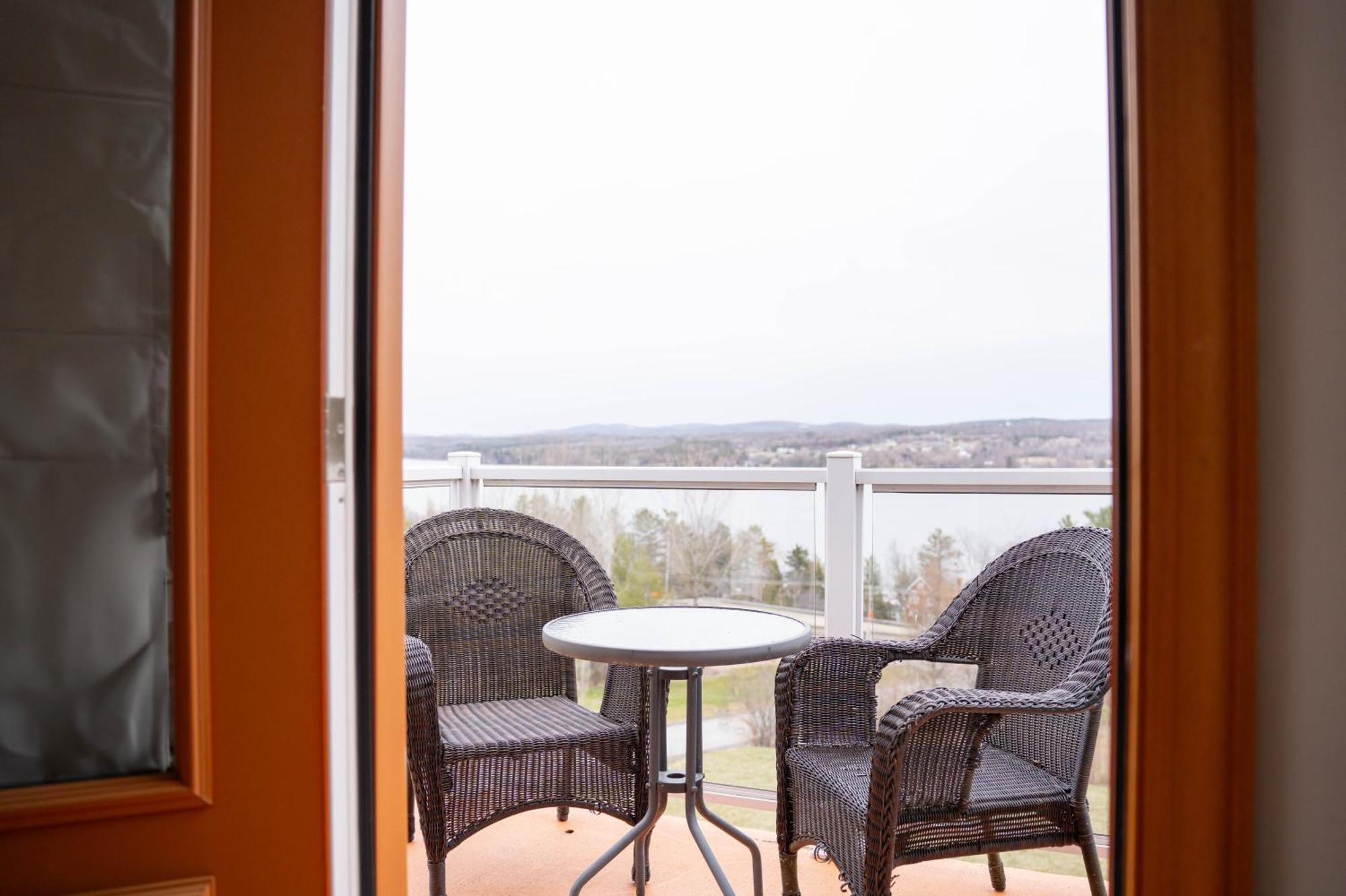Location Au Sommet Du Lac Magog Buitenkant foto